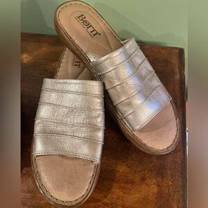 Born Women’s Leather Slide Sandals Size 10 Metallic Silver Comfort Slip-On Shoes